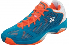 写真：POWER CUSHION FUSIONREV AC