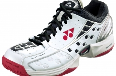 写真：POWER CUSHION WIDE 261